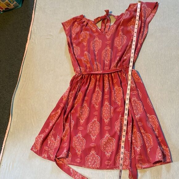 Lauren Conrad size M pleated neckline tie back dress burnt orange/sienna EUC - Picture 13 of 14